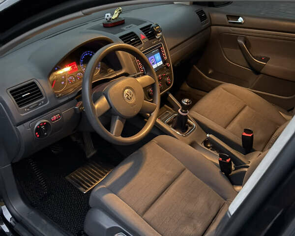 Чорний Фольксваген Гольф, об'ємом двигуна 1.6 л та пробігом 217 тис. км за 6000 $, фото 13 на Automoto.ua