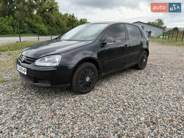 Черный Фольксваген Гольф, объемом двигателя 1.6 л и пробегом 256 тыс. км за 5800 $, фото 7 на Automoto.ua