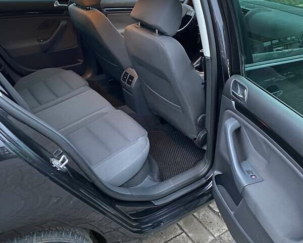 Чорний Фольксваген Гольф, об'ємом двигуна 1.6 л та пробігом 221 тис. км за 6500 $, фото 11 на Automoto.ua