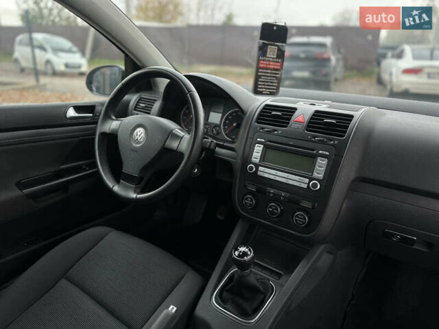 Чорний Фольксваген Гольф, об'ємом двигуна 1.4 л та пробігом 237 тис. км за 5100 $, фото 43 на Automoto.ua