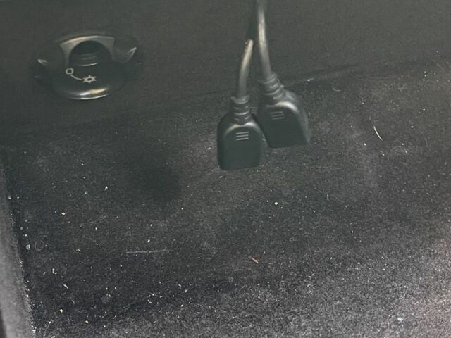 Черный Фольксваген Гольф, объемом двигателя 1.6 л и пробегом 287 тыс. км за 4800 $, фото 11 на Automoto.ua