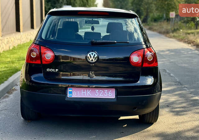 Черный Фольксваген Гольф, объемом двигателя 1.6 л и пробегом 215 тыс. км за 6500 $, фото 4 на Automoto.ua