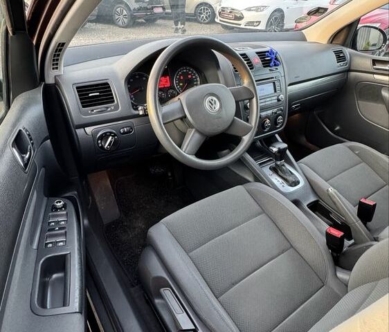 Чорний Фольксваген Гольф, об'ємом двигуна 1.6 л та пробігом 137 тис. км за 7000 $, фото 9 на Automoto.ua