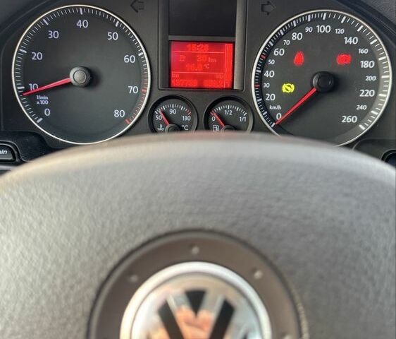 Чорний Фольксваген Гольф, об'ємом двигуна 1.6 л та пробігом 137 тис. км за 7000 $, фото 12 на Automoto.ua