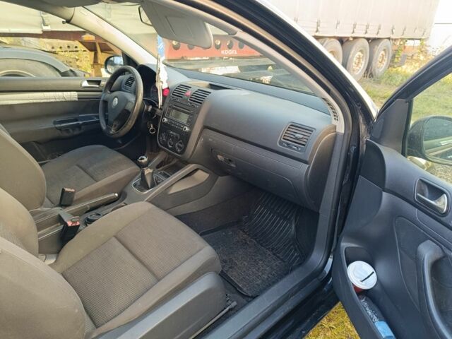 Чорний Фольксваген Гольф, об'ємом двигуна 1 л та пробігом 324 тис. км за 1600 $, фото 6 на Automoto.ua