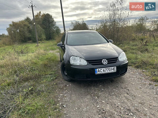 Черный Фольксваген Гольф, объемом двигателя 1.39 л и пробегом 121 тыс. км за 5150 $, фото 20 на Automoto.ua