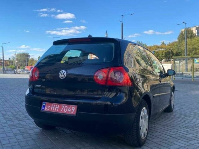 Черный Фольксваген Гольф, объемом двигателя 1.4 л и пробегом 235 тыс. км за 4400 $, фото 3 на Automoto.ua