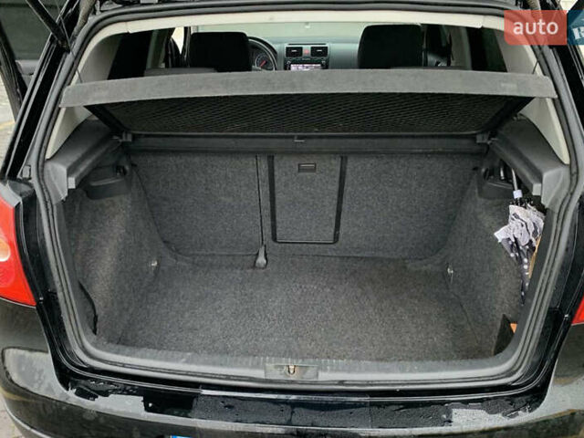 Черный Фольксваген Гольф, объемом двигателя 1.6 л и пробегом 229 тыс. км за 5300 $, фото 9 на Automoto.ua