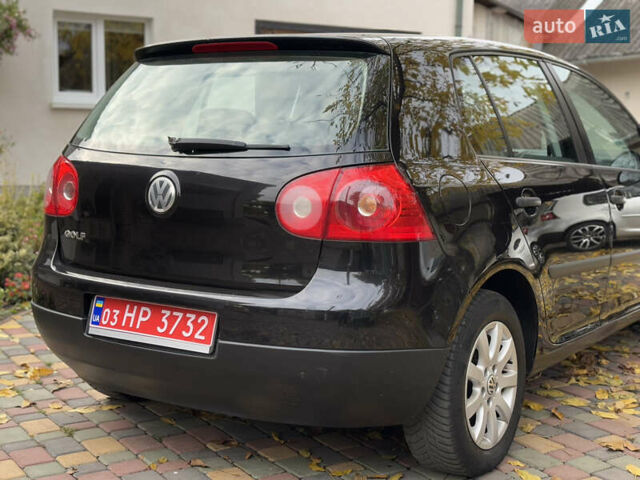 Черный Фольксваген Гольф, объемом двигателя 1.4 л и пробегом 270 тыс. км за 5049 $, фото 6 на Automoto.ua