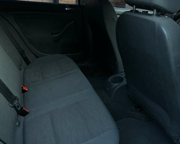 Черный Фольксваген Гольф, объемом двигателя 1.4 л и пробегом 266 тыс. км за 4800 $, фото 10 на Automoto.ua