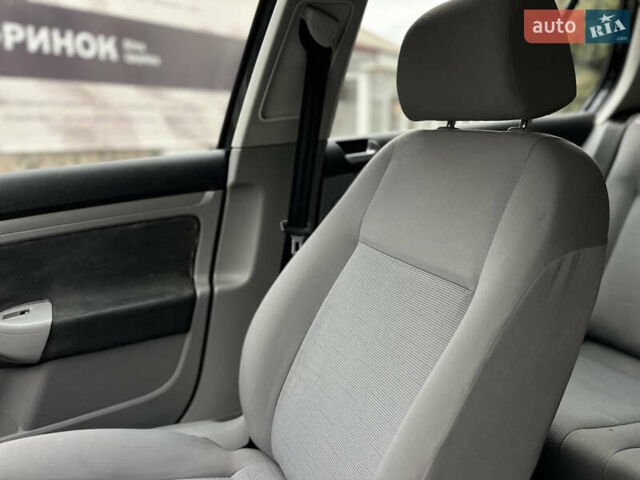 Чорний Фольксваген Гольф, об'ємом двигуна 1.6 л та пробігом 249 тис. км за 5500 $, фото 20 на Automoto.ua