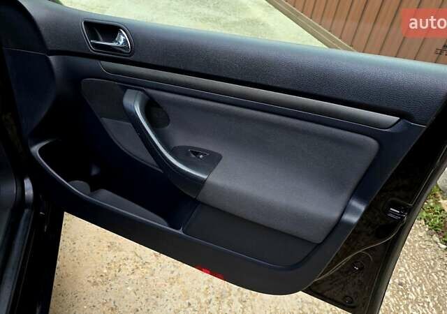 Чорний Фольксваген Гольф, об'ємом двигуна 1.6 л та пробігом 221 тис. км за 7399 $, фото 48 на Automoto.ua