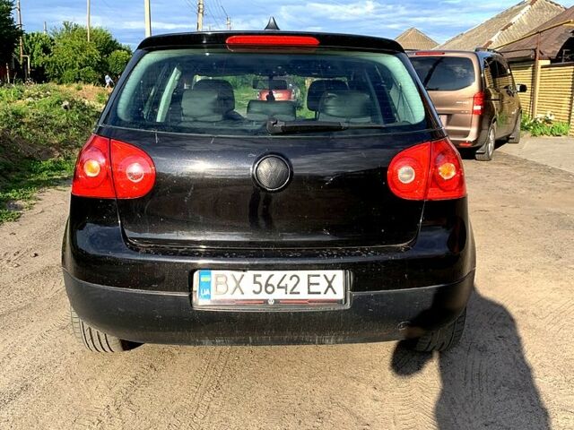 Черный Фольксваген Гольф, объемом двигателя 1.6 л и пробегом 294 тыс. км за 5200 $, фото 4 на Automoto.ua