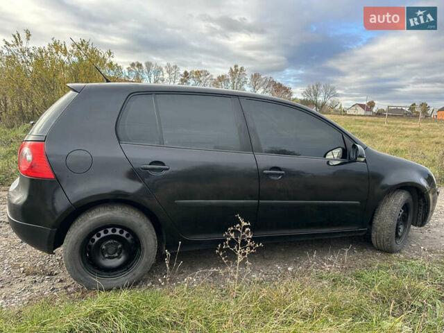 Черный Фольксваген Гольф, объемом двигателя 1.39 л и пробегом 121 тыс. км за 5150 $, фото 17 на Automoto.ua