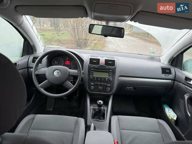 Чорний Фольксваген Гольф, об'ємом двигуна 1.4 л та пробігом 256 тис. км за 5800 $, фото 14 на Automoto.ua