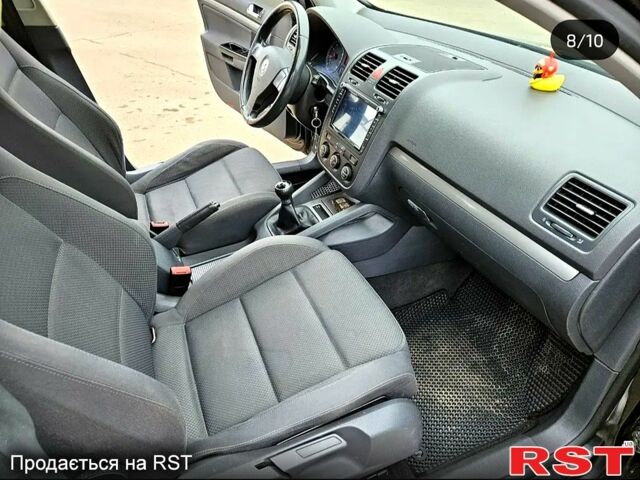 Черный Фольксваген Гольф, объемом двигателя 1.6 л и пробегом 285 тыс. км за 5700 $, фото 8 на Automoto.ua