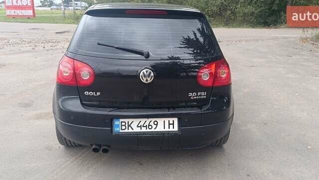 Чорний Фольксваген Гольф, об'ємом двигуна 2 л та пробігом 273 тис. км за 5400 $, фото 1 на Automoto.ua