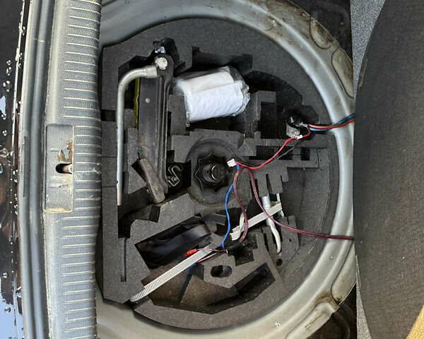 Черный Фольксваген Гольф, объемом двигателя 1.6 л и пробегом 192 тыс. км за 6000 $, фото 11 на Automoto.ua