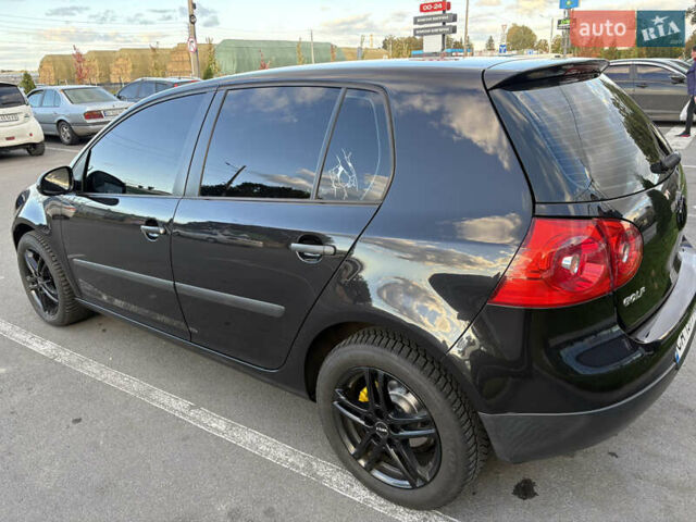 Черный Фольксваген Гольф, объемом двигателя 1.6 л и пробегом 216 тыс. км за 6100 $, фото 6 на Automoto.ua