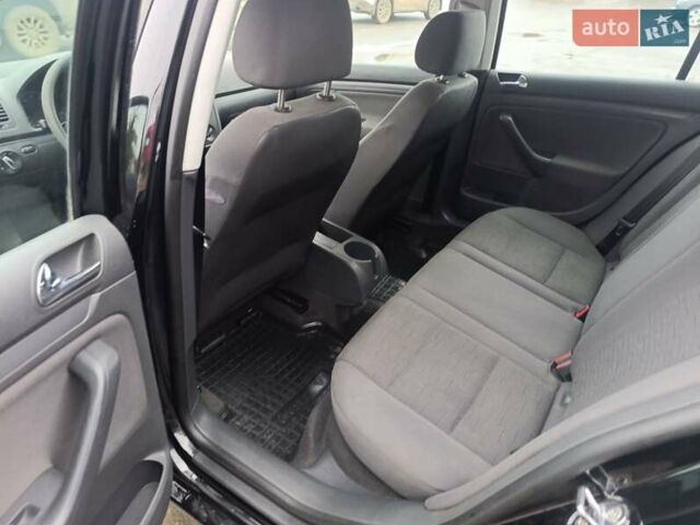 Чорний Фольксваген Гольф, об'ємом двигуна 1.4 л та пробігом 257 тис. км за 4800 $, фото 15 на Automoto.ua