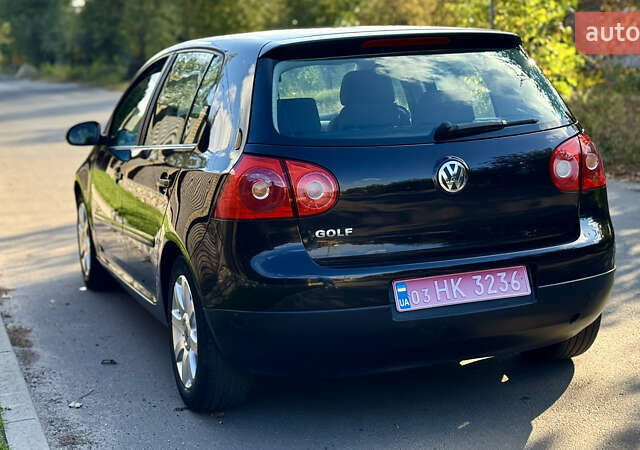 Черный Фольксваген Гольф, объемом двигателя 1.6 л и пробегом 215 тыс. км за 6500 $, фото 10 на Automoto.ua