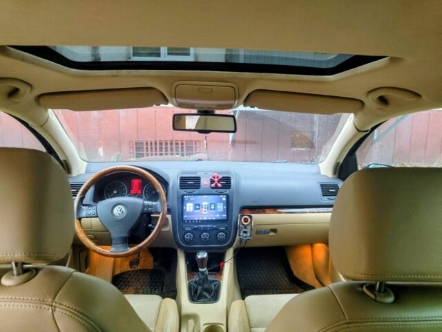 Черный Фольксваген Гольф, объемом двигателя 2 л и пробегом 230 тыс. км за 6500 $, фото 6 на Automoto.ua