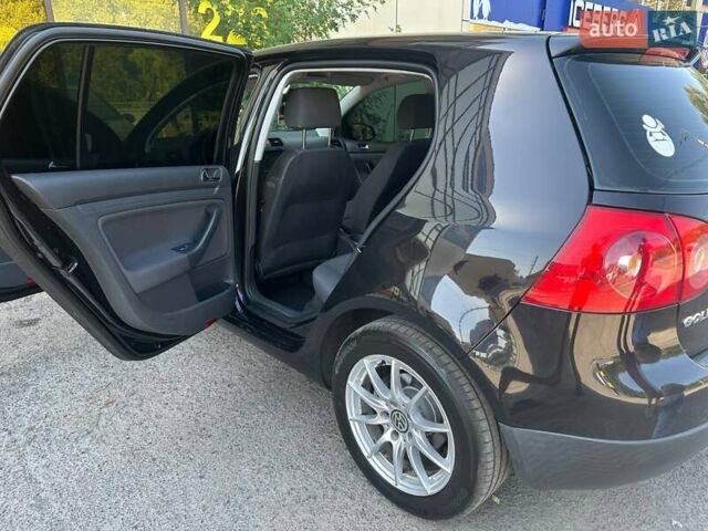 Фольксваген Гольф 2005 у Покров (Орджонікідзе) на Automoto.ua Чорний Фольксваген Гольф, об'ємом двигуна 1.6 л та пробігом 290 тис. км за 6000 $, фото 13 на Automoto.ua