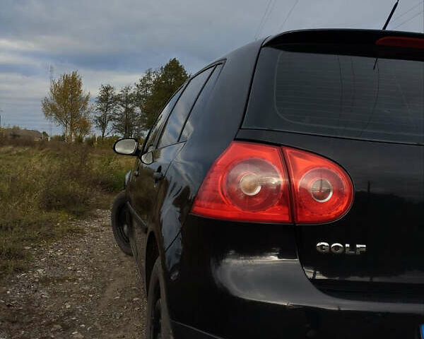 Черный Фольксваген Гольф, объемом двигателя 1.39 л и пробегом 121 тыс. км за 5150 $, фото 9 на Automoto.ua