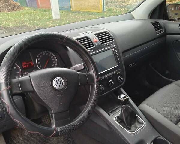 Чорний Фольксваген Гольф, об'ємом двигуна 1.39 л та пробігом 270 тис. км за 4300 $, фото 4 на Automoto.ua
