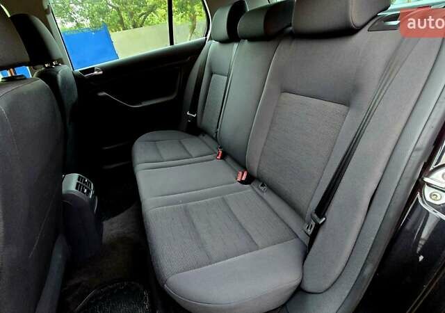 Черный Фольксваген Гольф, объемом двигателя 1.6 л и пробегом 210 тыс. км за 7299 $, фото 53 на Automoto.ua