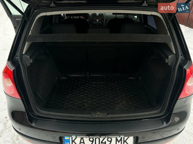 Черный Фольксваген Гольф, объемом двигателя 1.6 л и пробегом 252 тыс. км за 6500 $, фото 14 на Automoto.ua