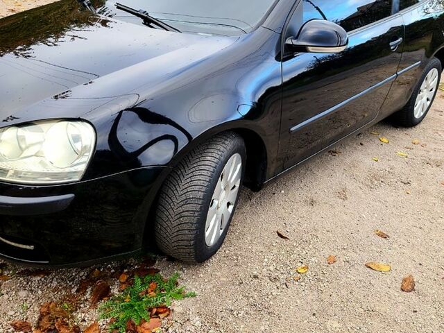 Чорний Фольксваген Гольф, об'ємом двигуна 1.4 л та пробігом 290 тис. км за 3999 $, фото 2 на Automoto.ua