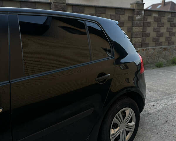 Черный Фольксваген Гольф, объемом двигателя 1.4 л и пробегом 266 тыс. км за 4800 $, фото 3 на Automoto.ua