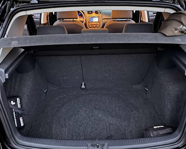 Чорний Фольксваген Гольф, об'ємом двигуна 1.6 л та пробігом 217 тис. км за 6000 $, фото 18 на Automoto.ua