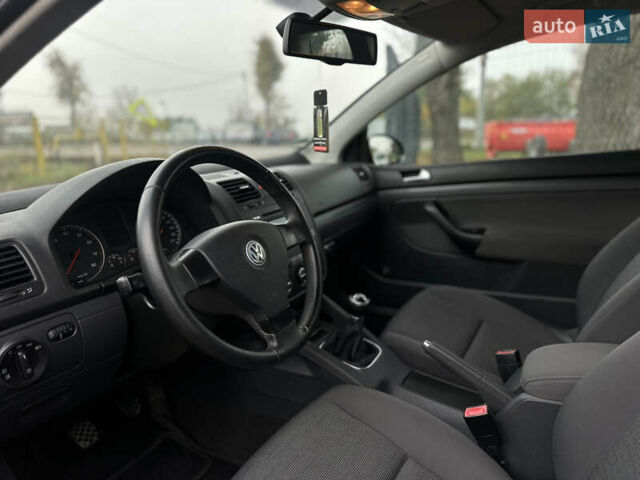 Чорний Фольксваген Гольф, об'ємом двигуна 1.4 л та пробігом 237 тис. км за 5100 $, фото 24 на Automoto.ua