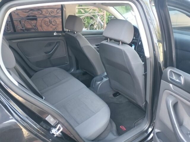 Черный Фольксваген Гольф, объемом двигателя 0 л и пробегом 215 тыс. км за 5600 $, фото 5 на Automoto.ua