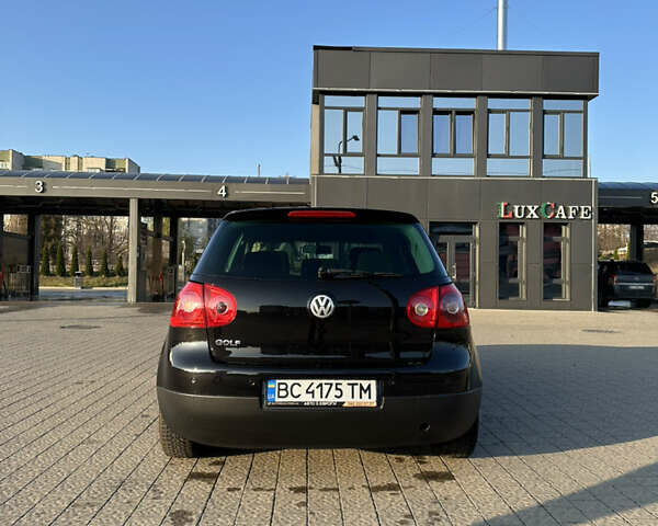 Черный Фольксваген Гольф, объемом двигателя 1.6 л и пробегом 192 тыс. км за 6000 $, фото 3 на Automoto.ua