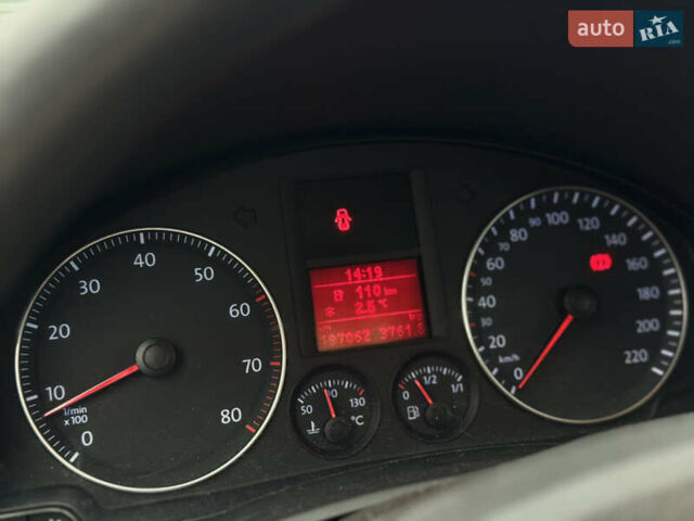 Черный Фольксваген Гольф, объемом двигателя 1.4 л и пробегом 197 тыс. км за 5500 $, фото 34 на Automoto.ua