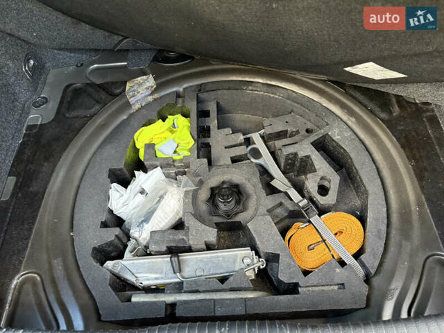 Черный Фольксваген Гольф, объемом двигателя 1.6 л и пробегом 216 тыс. км за 6100 $, фото 22 на Automoto.ua