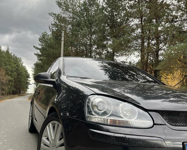 Черный Фольксваген Гольф, объемом двигателя 2 л и пробегом 330 тыс. км за 5700 $, фото 1 на Automoto.ua