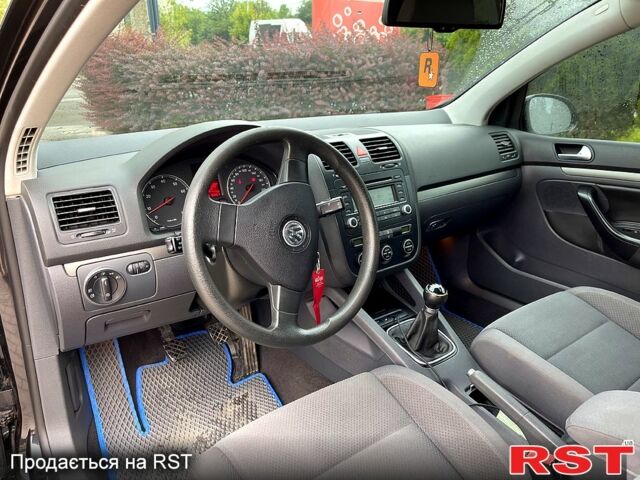 Чорний Фольксваген Гольф, об'ємом двигуна 1.6 л та пробігом 264 тис. км за 5499 $, фото 6 на Automoto.ua