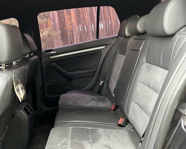 Черный Фольксваген Гольф, объемом двигателя 2 л и пробегом 330 тыс. км за 5700 $, фото 28 на Automoto.ua