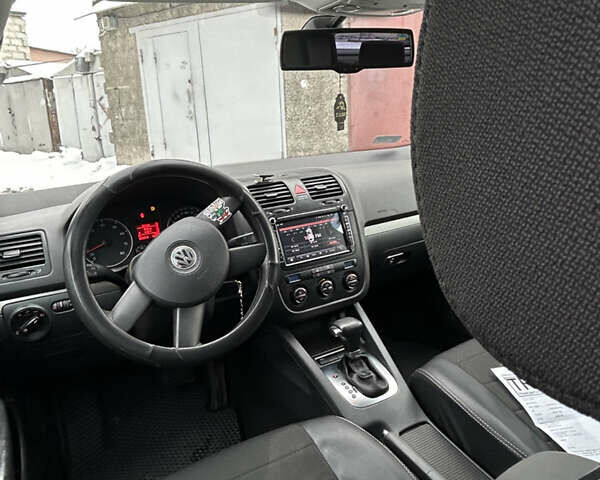 Черный Фольксваген Гольф, объемом двигателя 1.6 л и пробегом 252 тыс. км за 6500 $, фото 18 на Automoto.ua