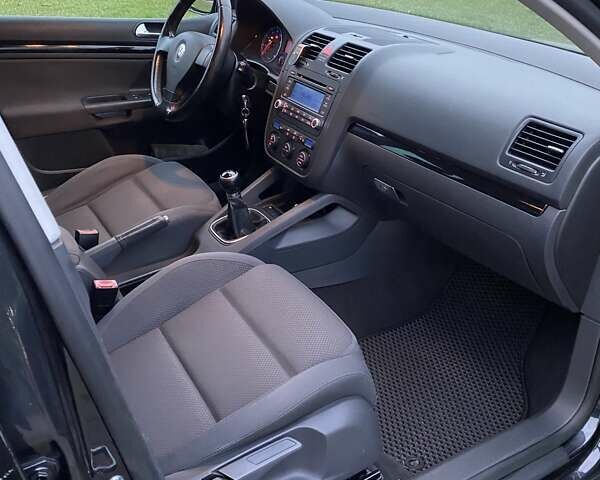 Чорний Фольксваген Гольф, об'ємом двигуна 1.6 л та пробігом 221 тис. км за 6500 $, фото 8 на Automoto.ua