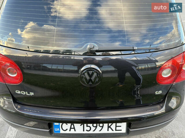 Черный Фольксваген Гольф, объемом двигателя 1.6 л и пробегом 216 тыс. км за 6100 $, фото 20 на Automoto.ua