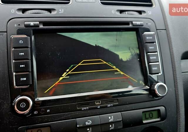 Черный Фольксваген Гольф, объемом двигателя 1.6 л и пробегом 210 тыс. км за 7299 $, фото 45 на Automoto.ua