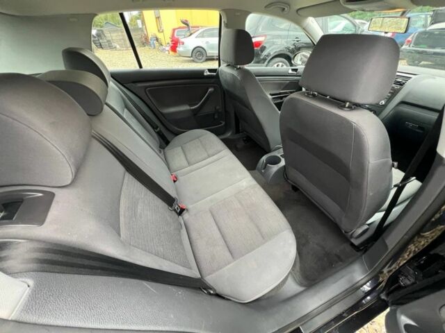 Черный Фольксваген Гольф, объемом двигателя 1.6 л и пробегом 191 тыс. км за 5499 $, фото 17 на Automoto.ua