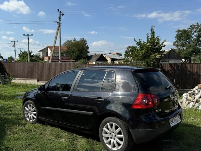 Черный Фольксваген Гольф, объемом двигателя 2 л и пробегом 300 тыс. км за 7950 $, фото 4 на Automoto.ua
