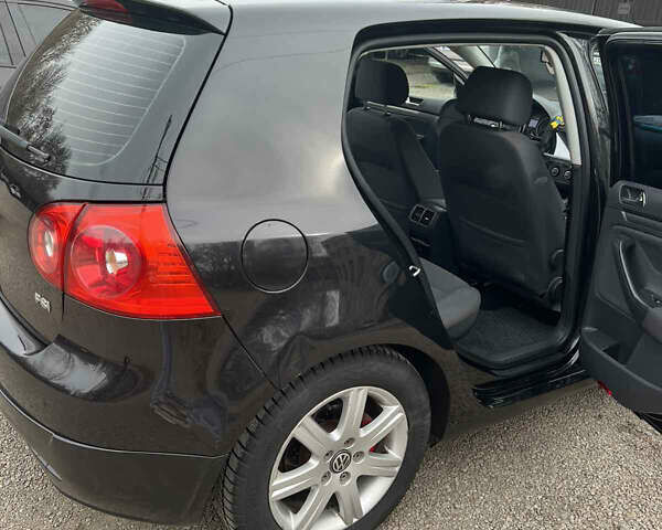 Чорний Фольксваген Гольф, об'ємом двигуна 2 л та пробігом 251 тис. км за 6700 $, фото 3 на Automoto.ua