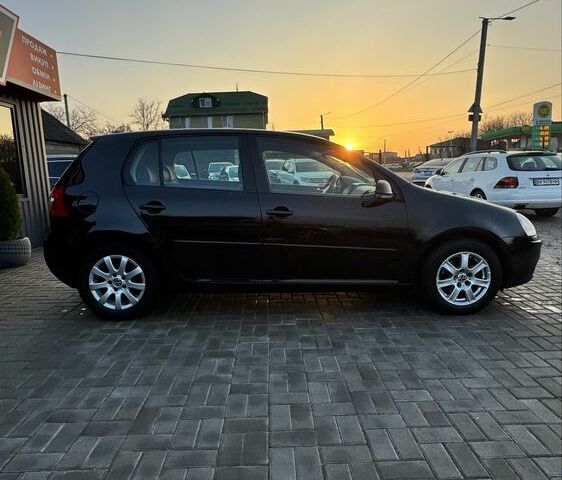 Чорний Фольксваген Гольф, об'ємом двигуна 1.6 л та пробігом 137 тис. км за 7000 $, фото 2 на Automoto.ua